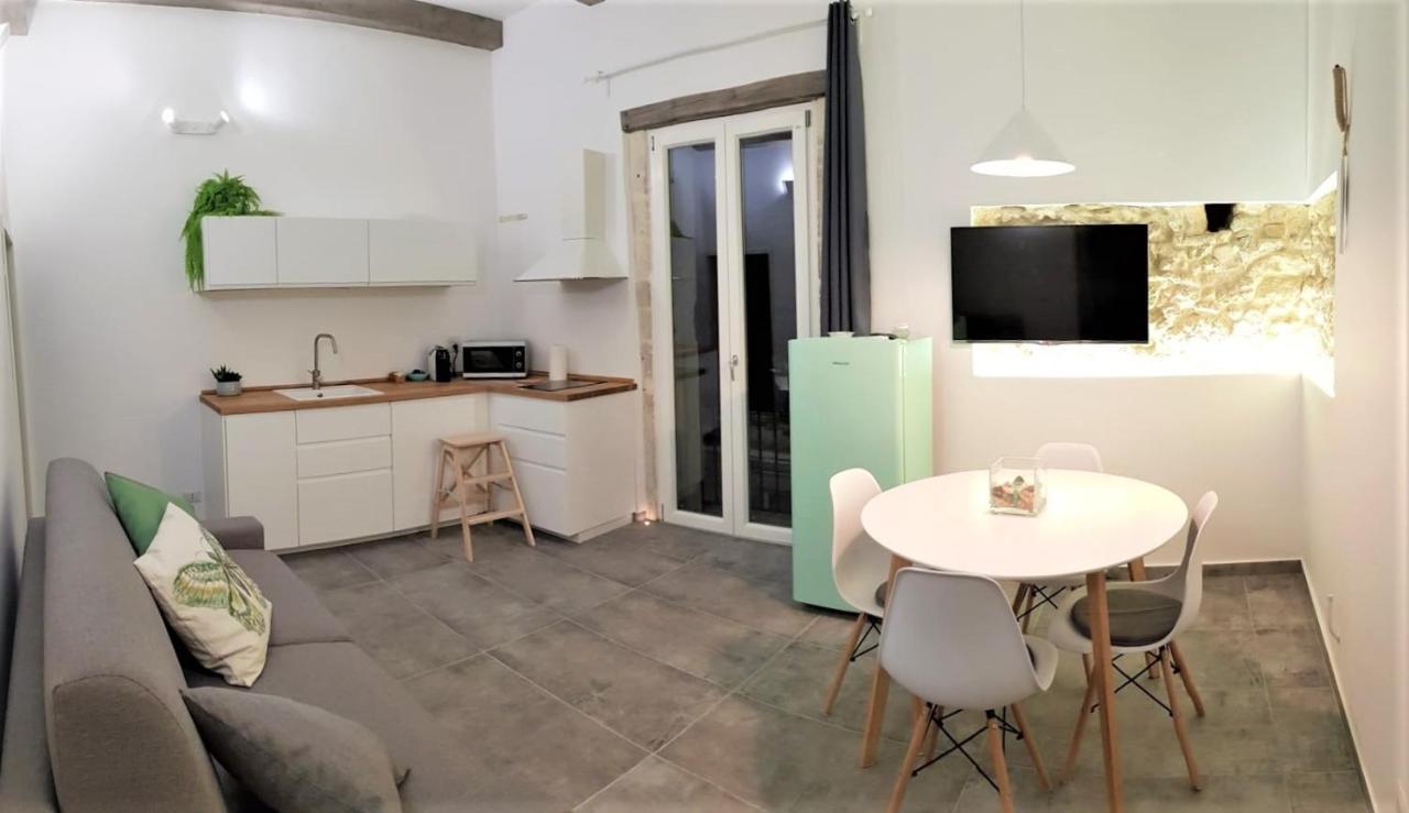 Cavour 45 - Ortigia Apartments Syrakus Exterior foto